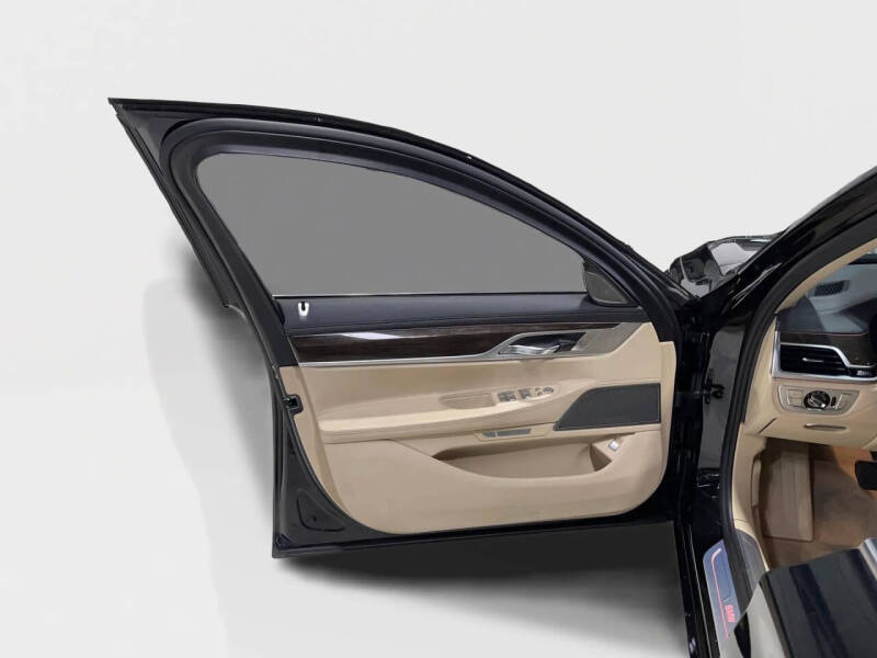 2018 BMW 7 Series 740i