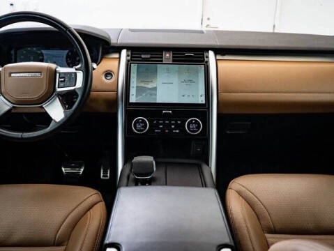 2023 Land Rover Discovery P300 S R-Dynamic