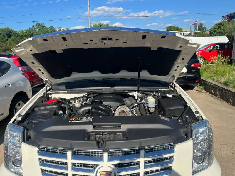 2012 Cadillac Escalade Luxury