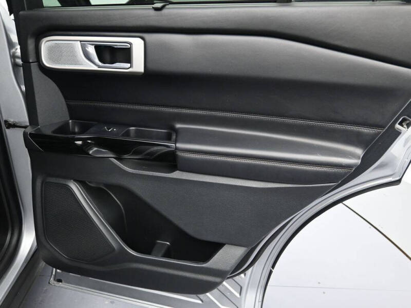 2021 Ford Explorer Platinum