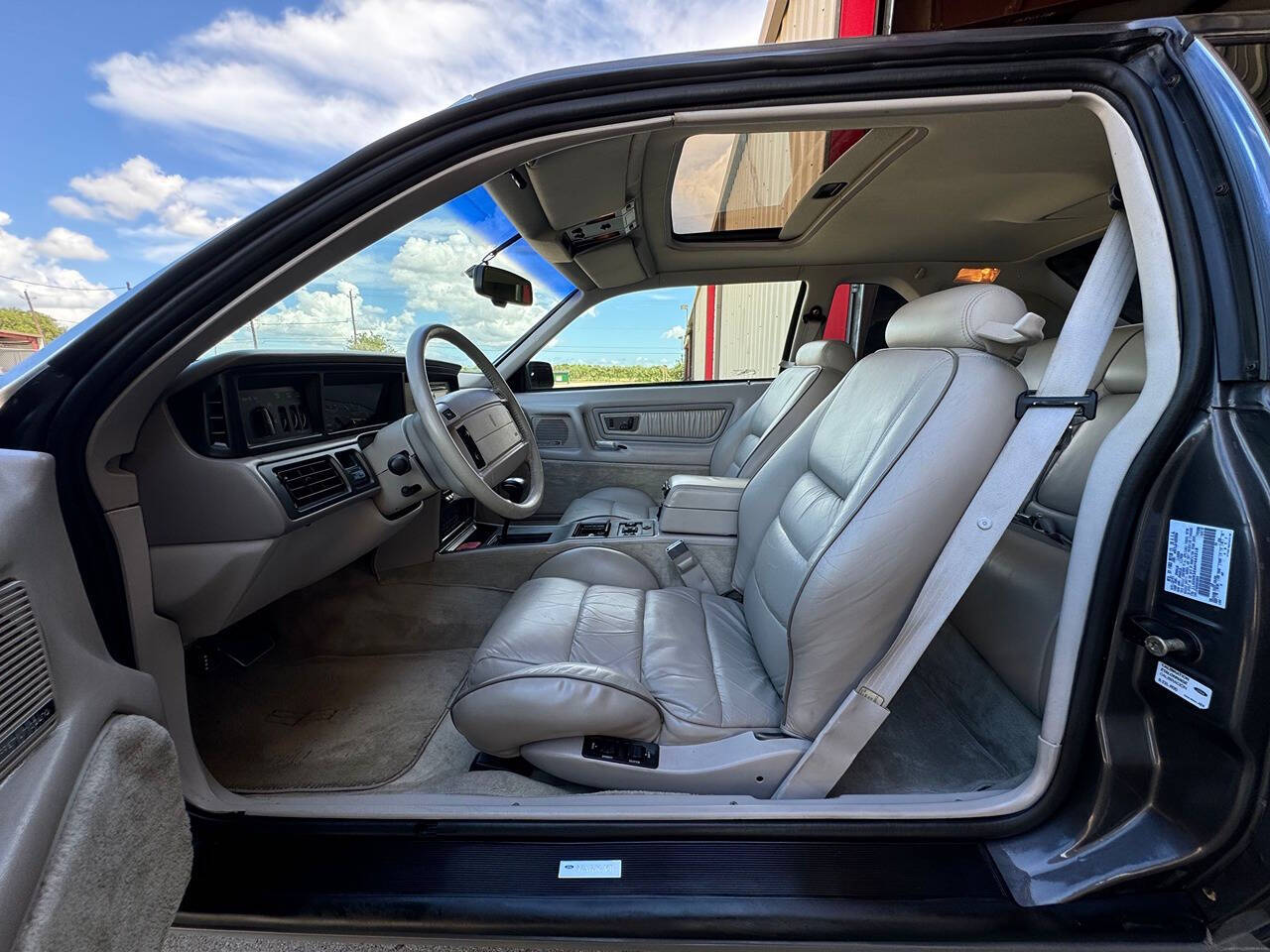 1992 Lincoln Mark VII for sale at Carnival Car Company in Victoria, TX