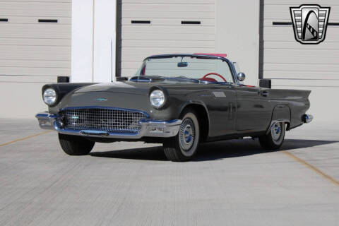 1957 Ford Thunderbird
