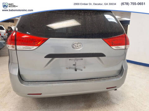 2011 Toyota Sienna Base 7-Passenger