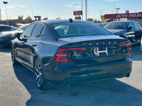 2019 Volvo S60 T5 Momentum