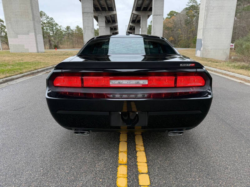 2010 Dodge Challenger SRT8
