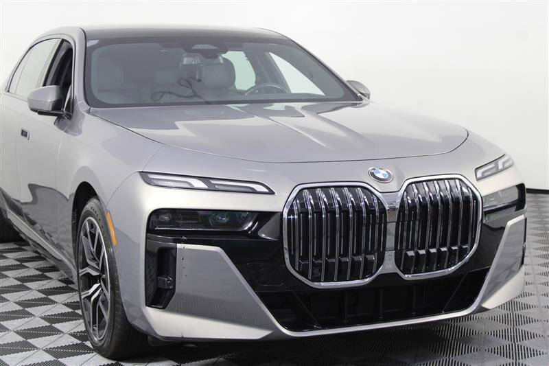 2024 BMW 7 Series 740i