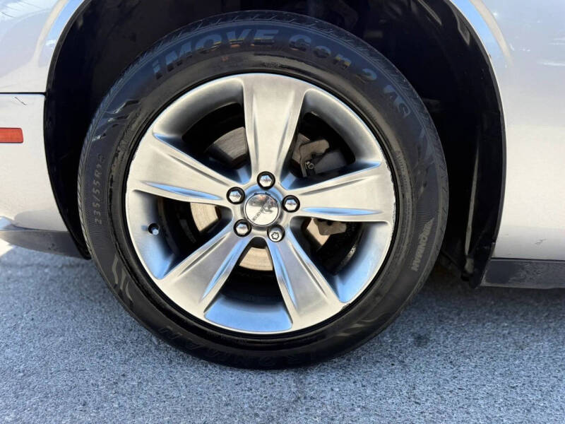 2015 Dodge Challenger SXT
