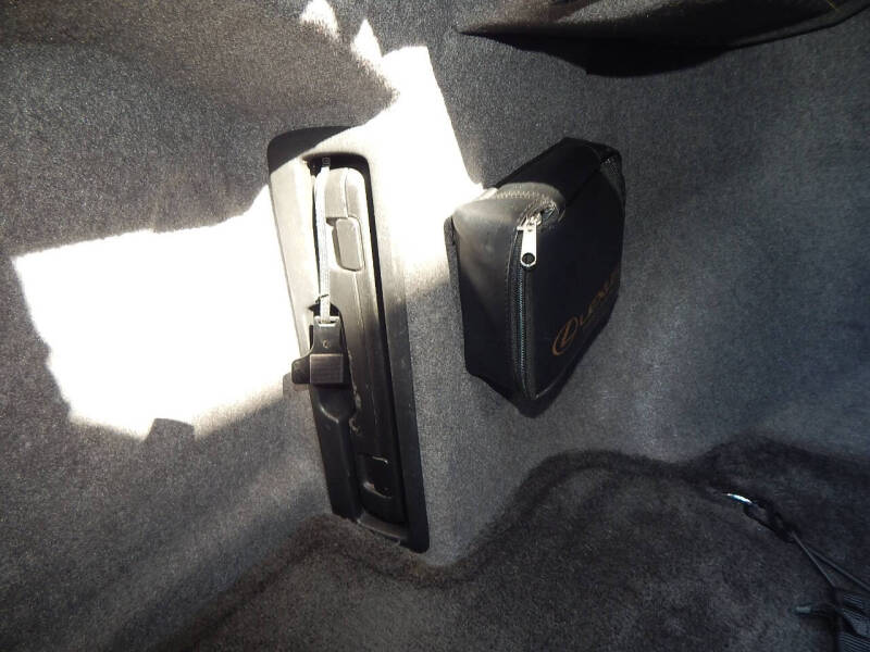 2005 Lexus LS 430
