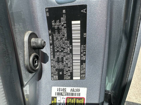 2011 Toyota Sienna LE 8-Passenger