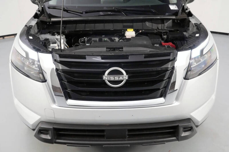 2024 Nissan Pathfinder S