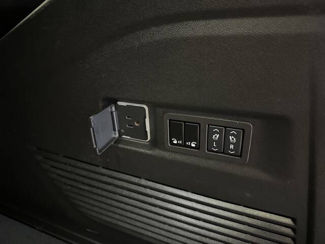 2024 GMC Yukon XL Denali Ultimate