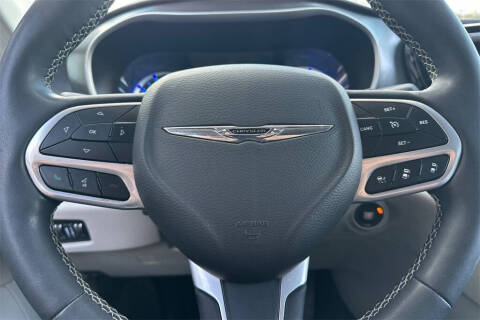 2022 Chrysler Pacifica Hybrid Touring L