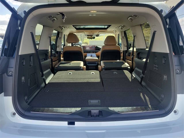 2025 Infiniti QX80 Sensory