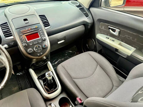 2012 Kia Soul +