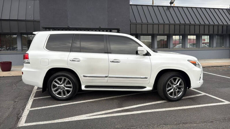 2013 Lexus LX 570