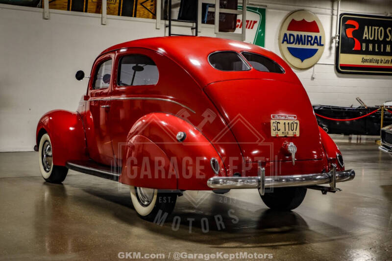 1939 Ford Deluxe