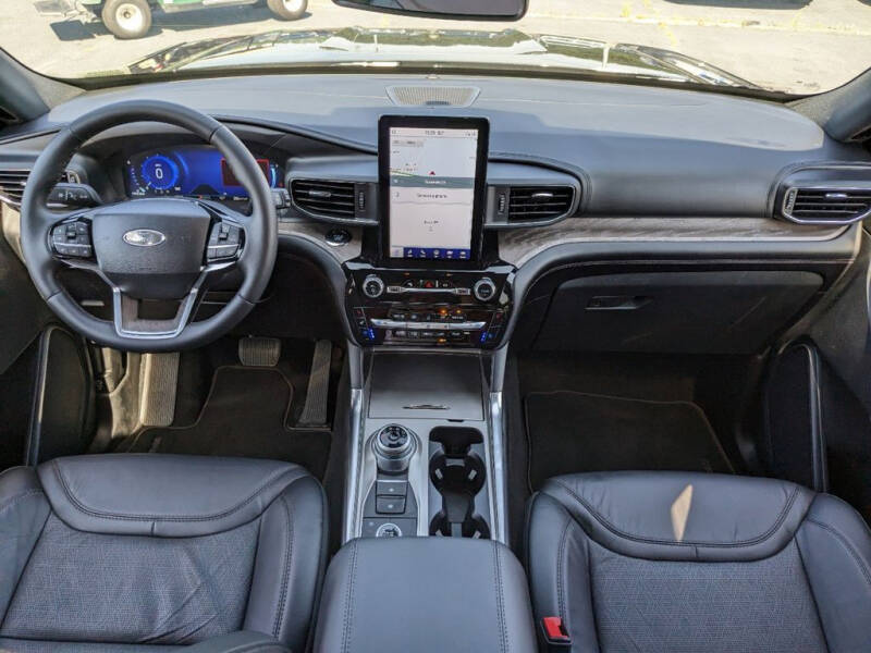 2023 Ford Explorer Platinum