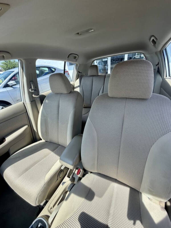 2012 Nissan Versa 1.8 SL
