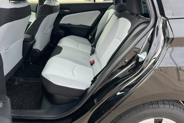 2017 Toyota Prius Three