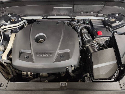 2022 Volvo XC90 T6 Inscription 6-Passenger