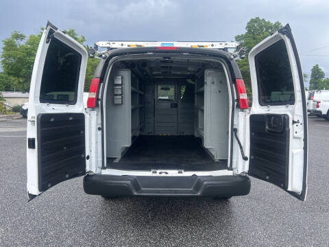 2017 Chevrolet Express 2500