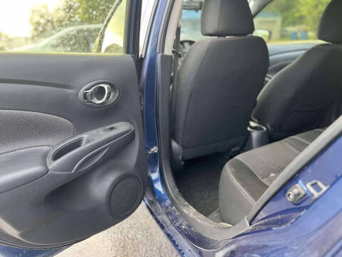 2019 Nissan Versa SV