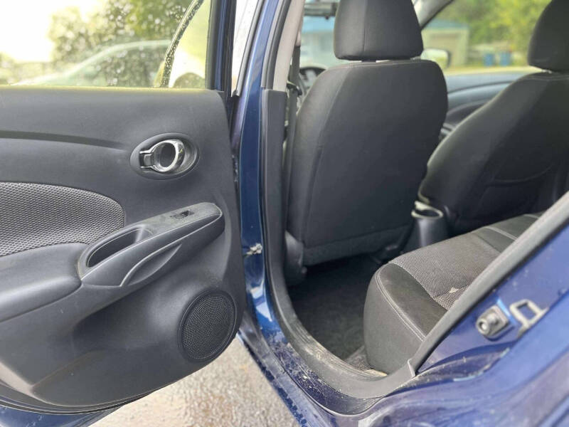 2019 Nissan Versa SV