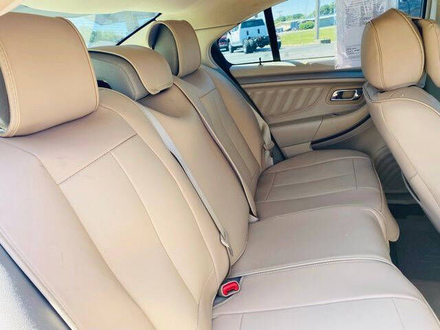 2015 Ford Taurus SEL