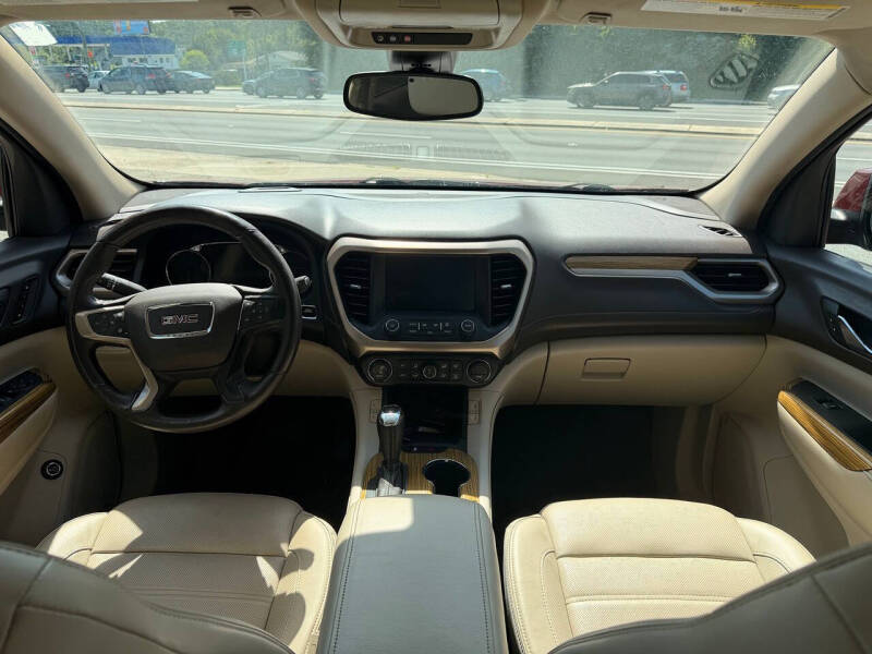 2017 GMC Acadia Denali