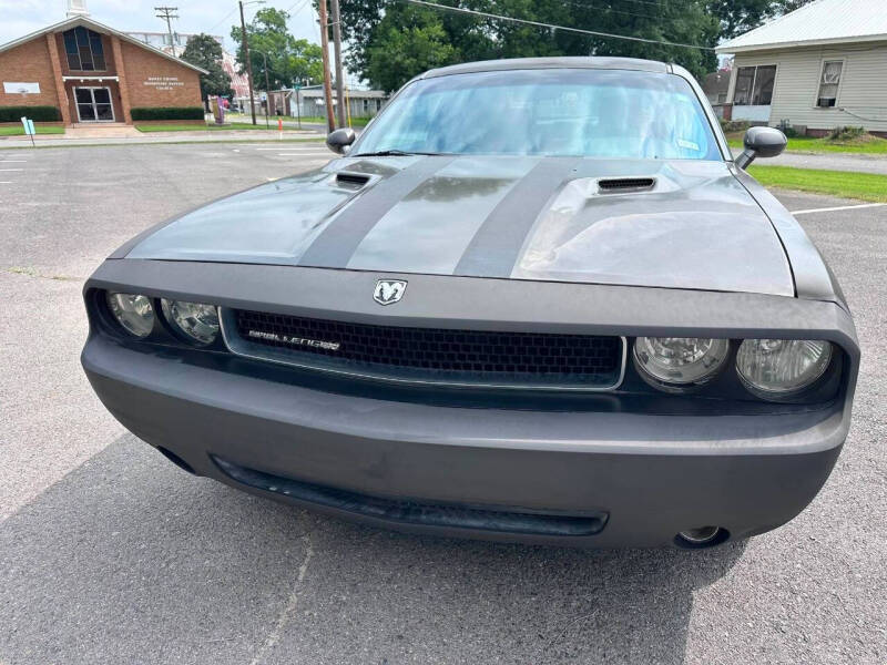 2009 Dodge Challenger SE