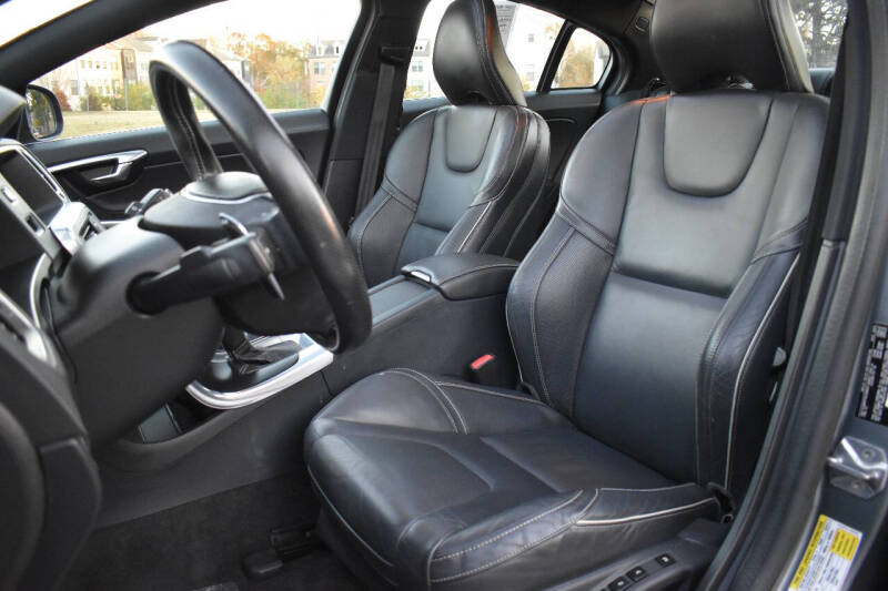 2016 Volvo S60 T5 Drive-E R-Design SE