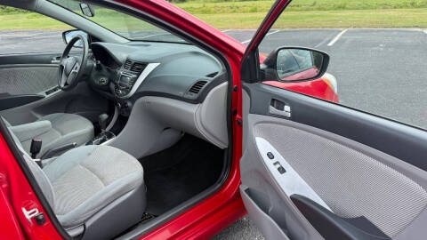 2013 Hyundai Accent GS