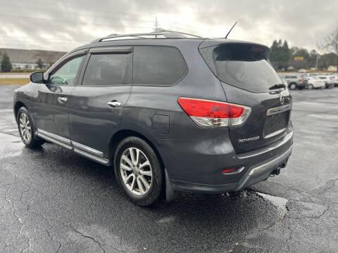 2014 Nissan Pathfinder SL