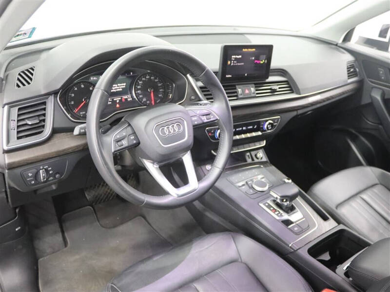 2019 Audi Q5 quattro Premium 45 TFSI