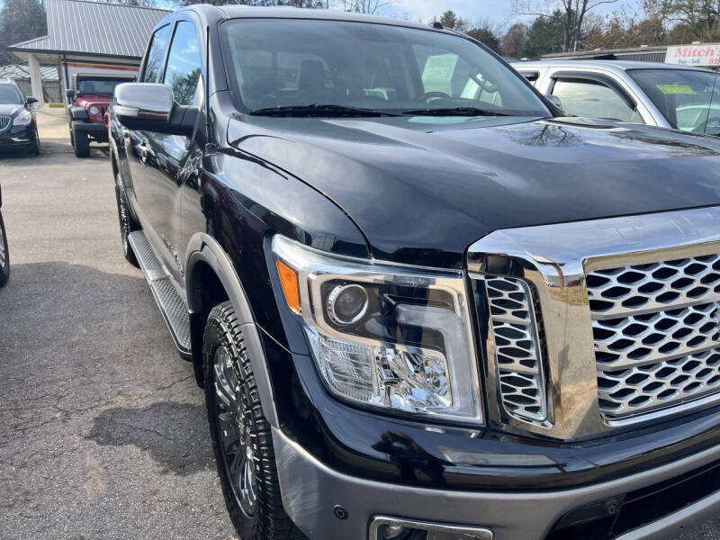 2019 Nissan Titan Platinum Reserve