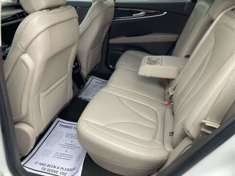 2022 Lincoln Nautilus Standard