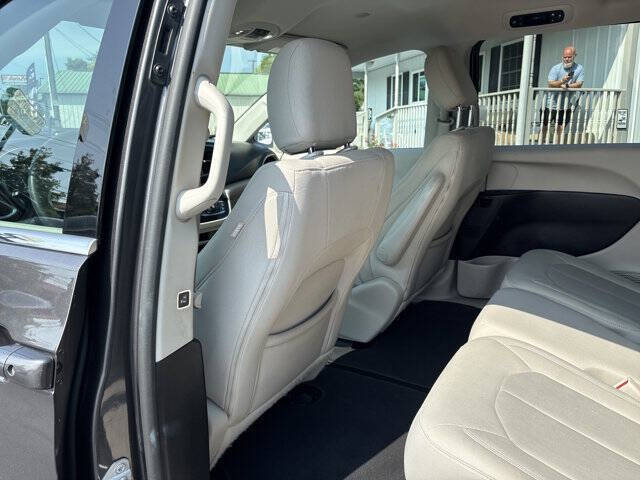 2017 Chrysler Pacifica Touring