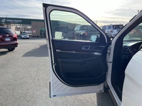 2017 Ford Explorer Platinum