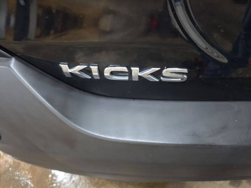 2020 Nissan Kicks SV