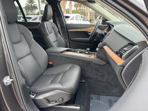 2024 Volvo XC90 Recharge T8 Plus Bright Theme 7P