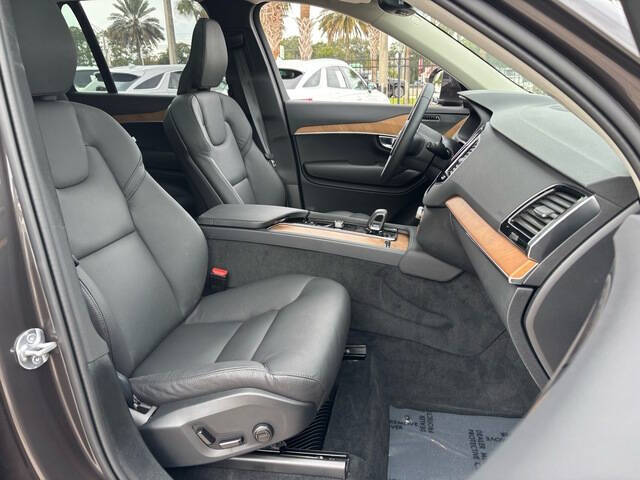 2024 Volvo XC90 Recharge T8 Plus Bright Theme 7P