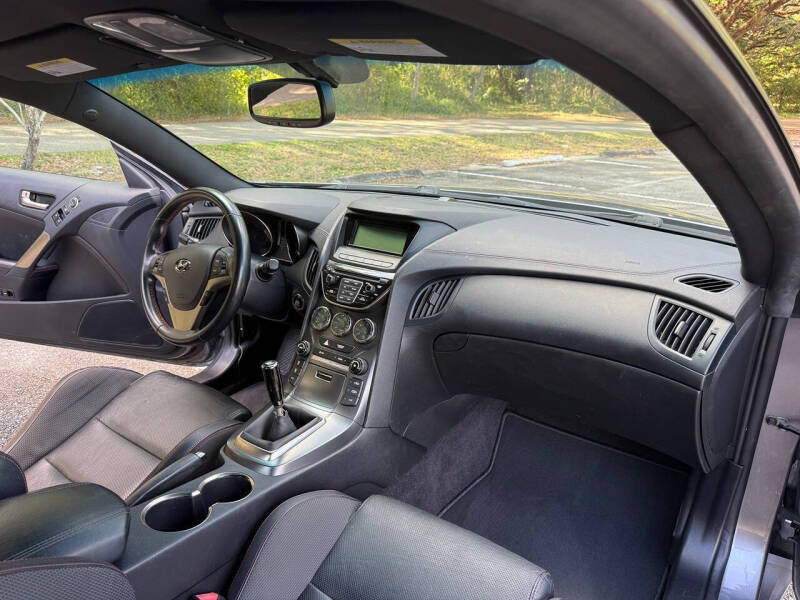 2016 Hyundai Genesis Coupe 3.8 R-Spec
