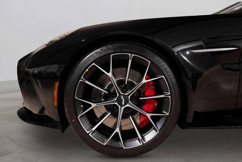 2025 Aston Martin Vantage