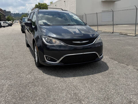 2020 Chrysler Pacifica Touring L