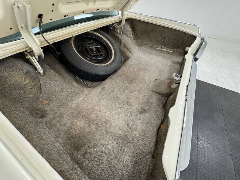 1963 Ford Thunderbird