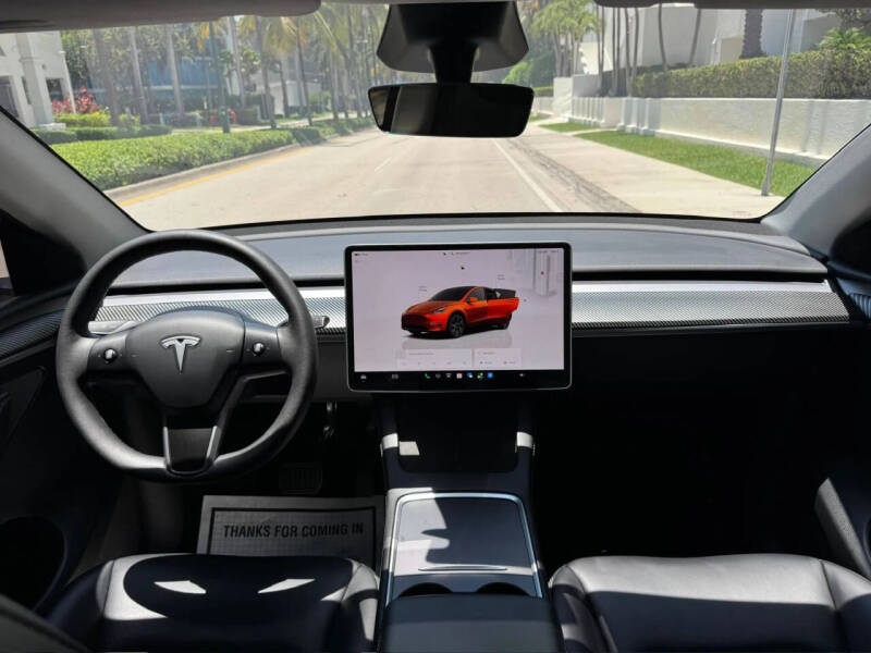 2025 Tesla Model Y Long Range