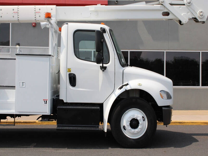 2015 Freightliner M2 106