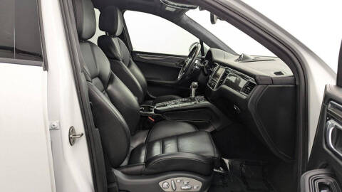 2016 Porsche Macan Turbo