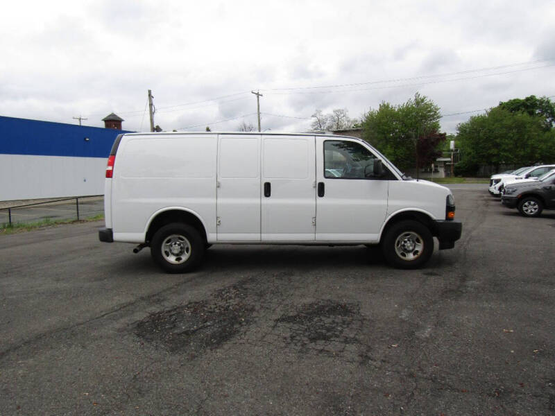 2021 Chevrolet Express 2500