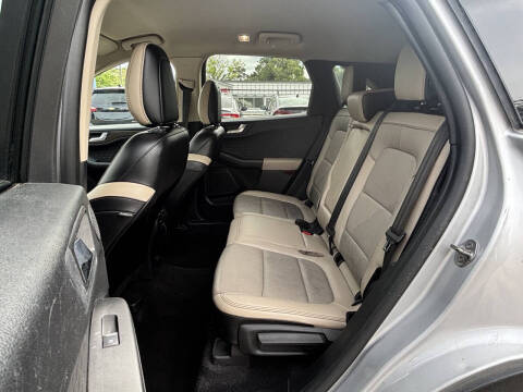 2020 Ford Escape Titanium